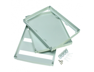 ARIA 43, maskownica wewnętrzna z otworami na aparaturę modułową,